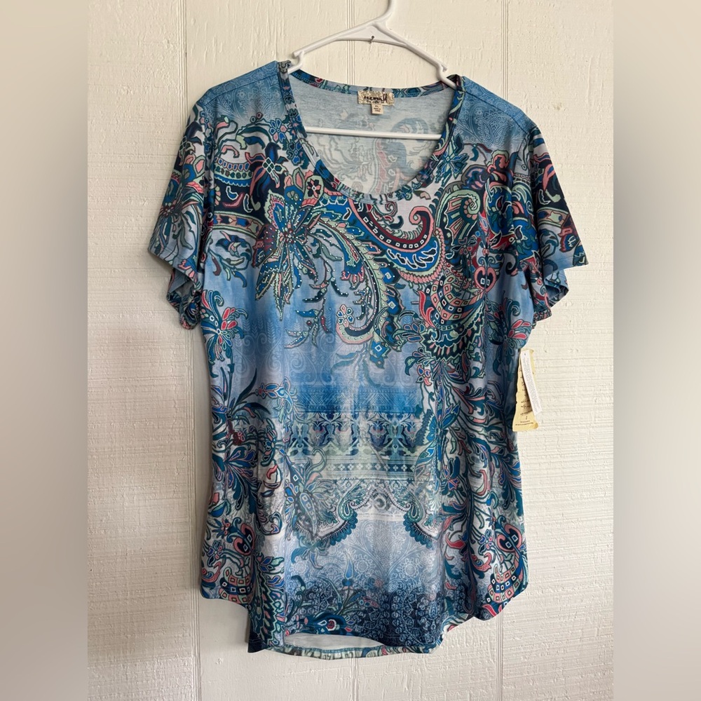 ONE WORLD size xl  Blue Graphic top NWT